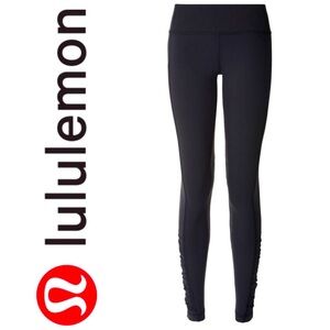 - Lululemon Speed Tight Ruched bottom leggings- size 4